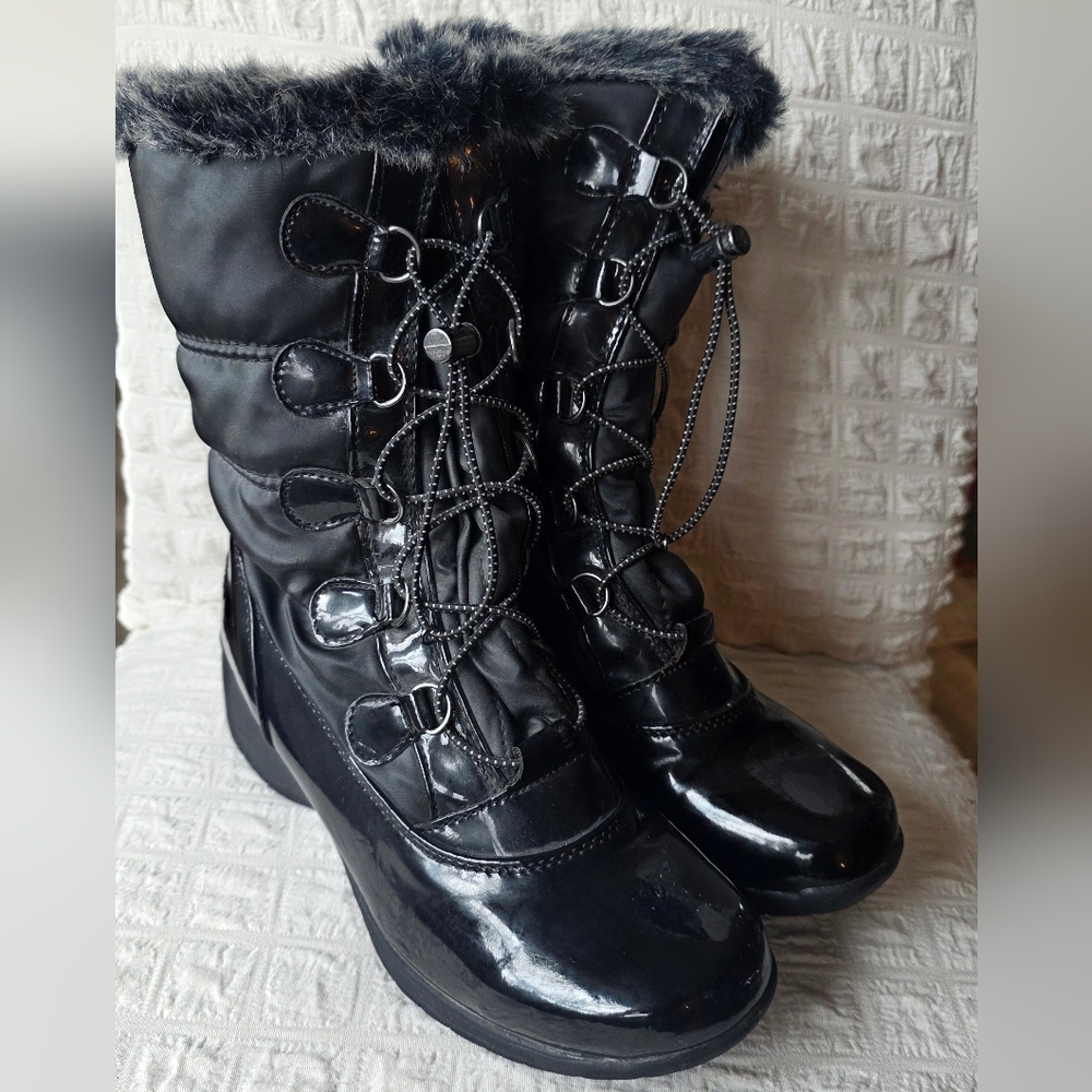Totes Black Winter Boots with Faux Fur